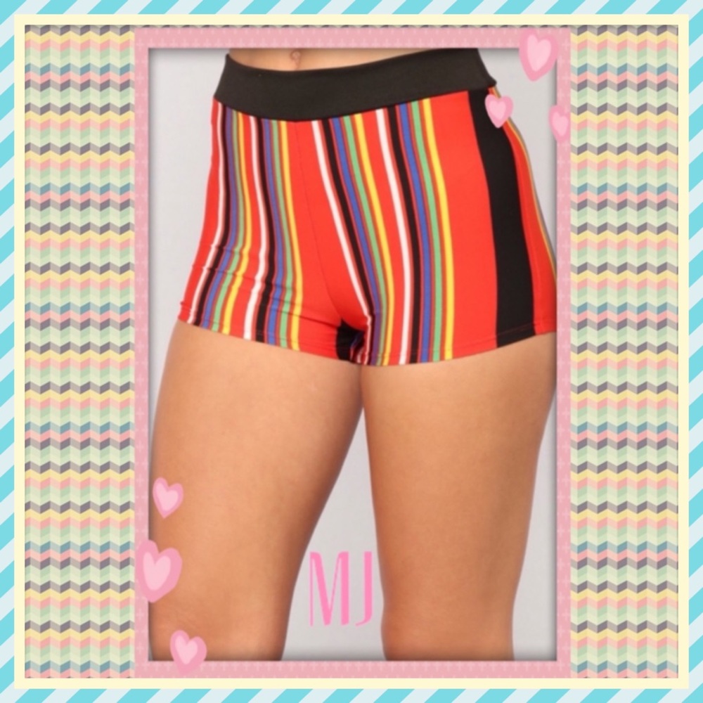 🎀New Stripe Short Set🎀 - Picture 4 of 4